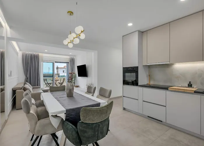 Luka's View Apartment