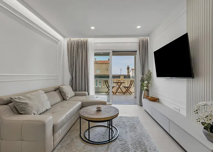 Luka's View Apartment